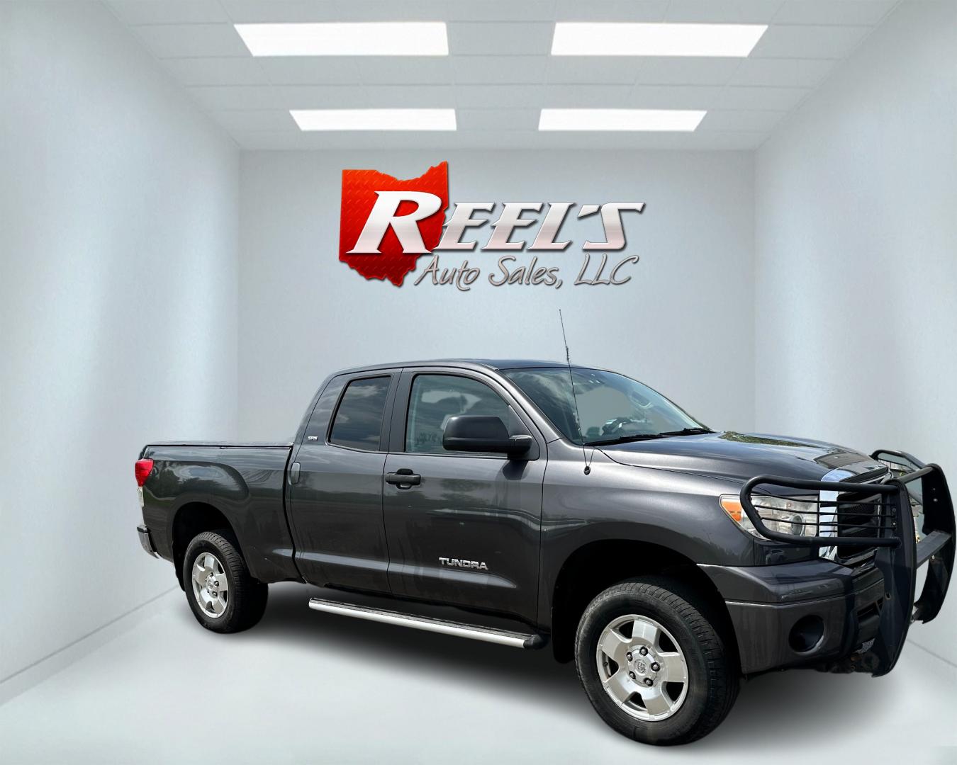 2011 Gray /Black Toyota Tundra SR5 (5TFUM5F12BX) with an 4.6L V8 engine, 6-speed automatic transmission, located at 11115 Chardon Rd. , Chardon, OH, 44024, (440) 214-9705, 41.580246, -81.241943 - Photo#3